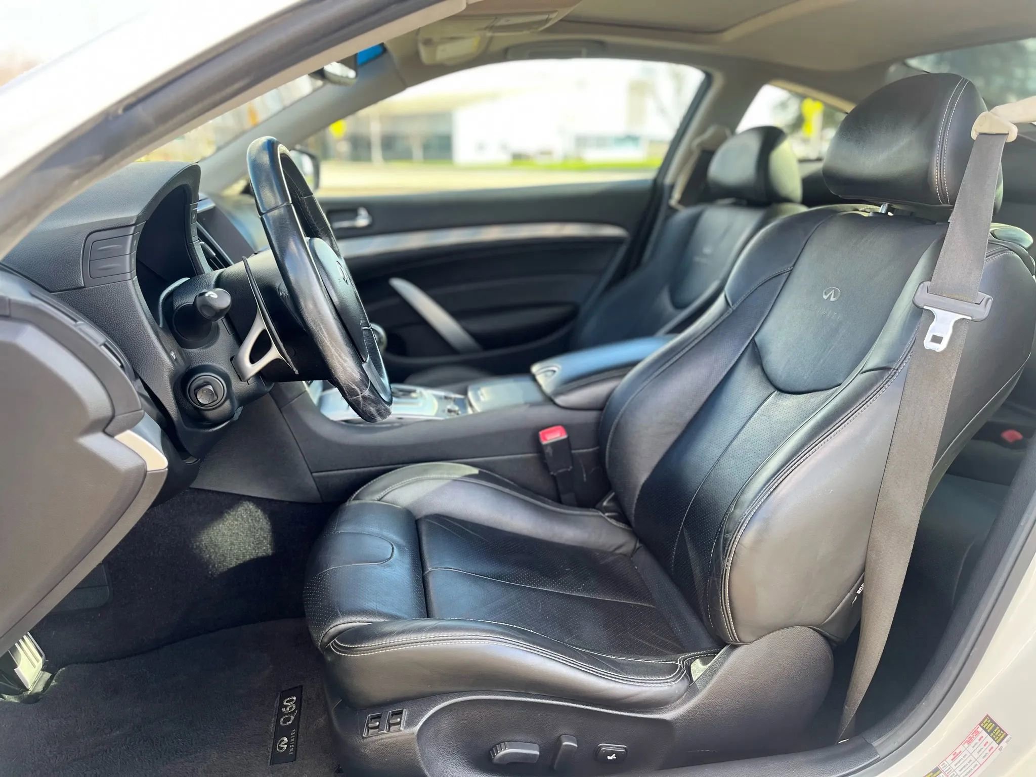 Used 2014 INFINITI Q60 Journey w/ Premium Package image 10