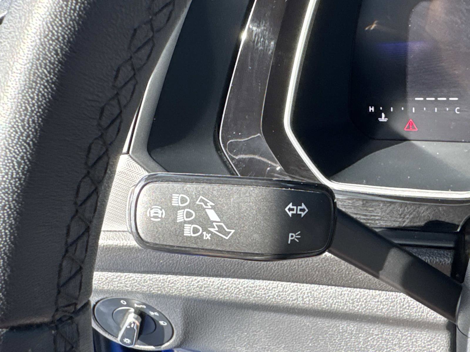 Certified 2024 Volkswagen Jetta Sport image 20