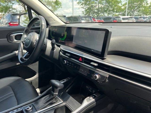 Certified 2024 Kia Sorento S w/ Panoramic Sunroof Package FWD image 41