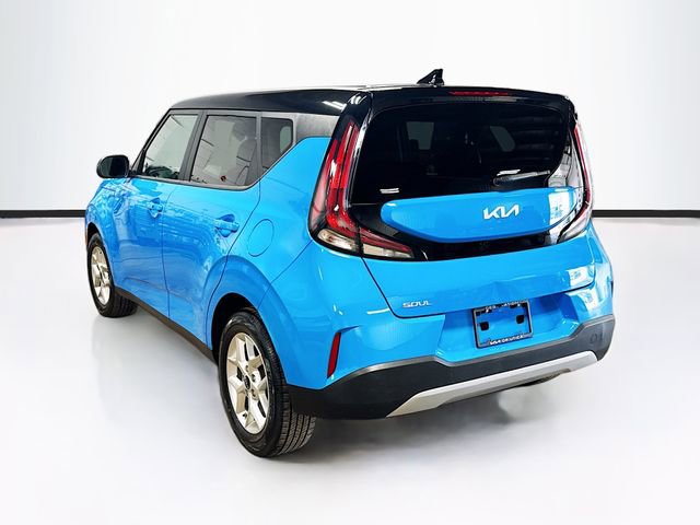 Used 2023 Kia Soul S FWD image 5