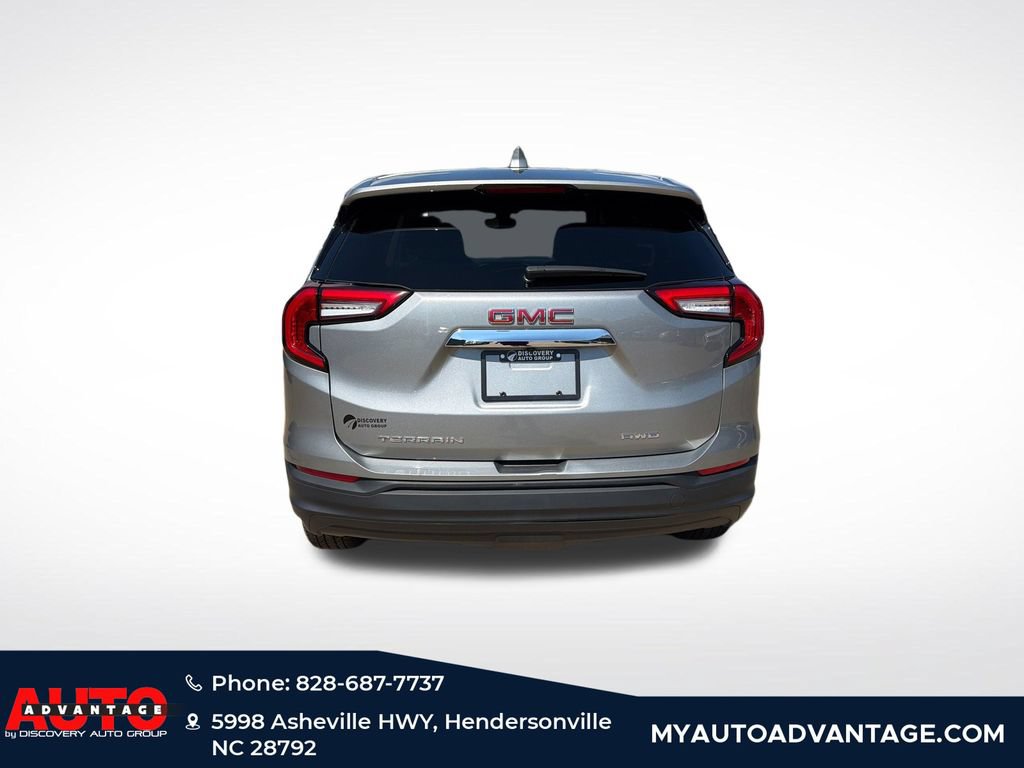Used 2024 GMC Terrain SLE AWD/4WD image 6