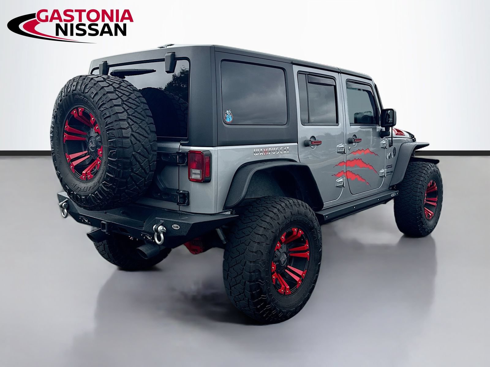 Used 2018 Jeep Wrangler Unlimited Sport w/ Connectivity Group AWD/4WD image 9