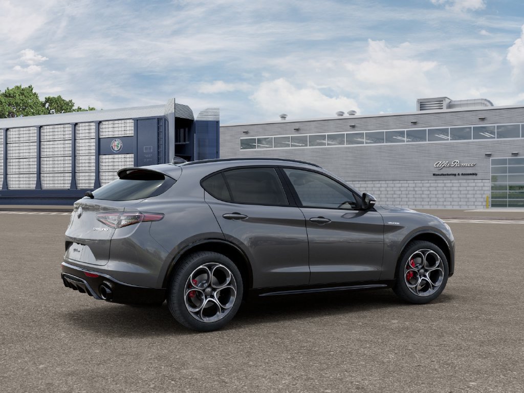 New 2026 Alfa Romeo Stelvio Sprint AWD/4WD image 4