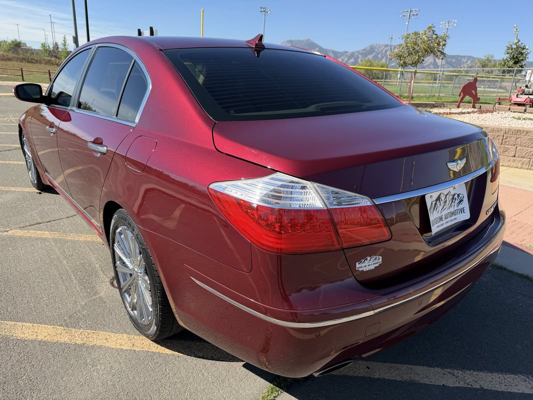Used 2011 Hyundai Genesis 4.6 RWD image 7