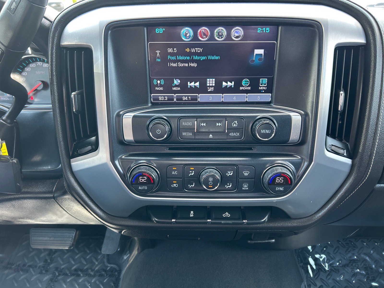 Used 2019 GMC Sierra 1500 SLE w/ Black Pack AWD/4WD image 24