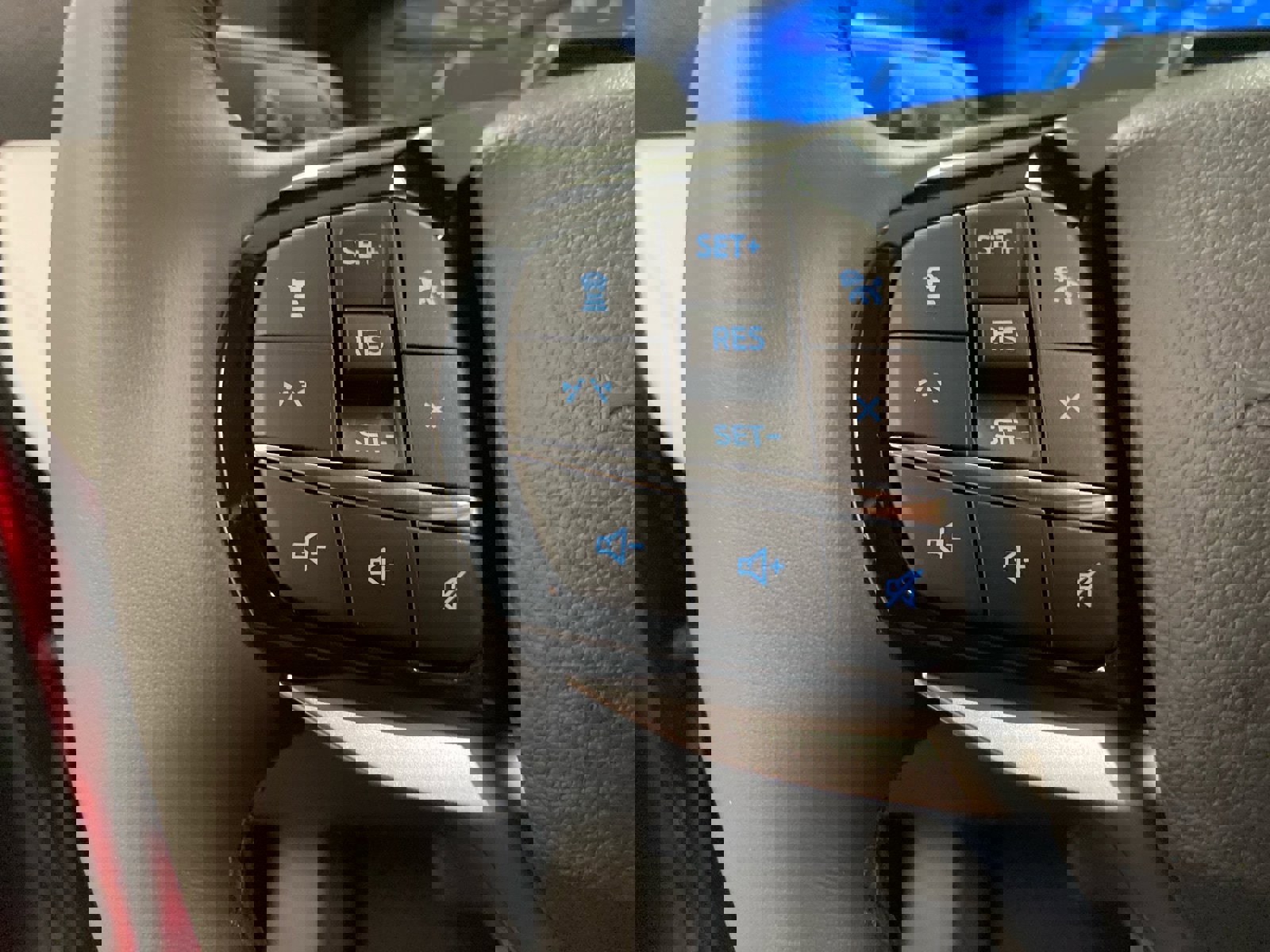 New 2026 Ford Explorer Platinum w/ LUX Leather Package image 21