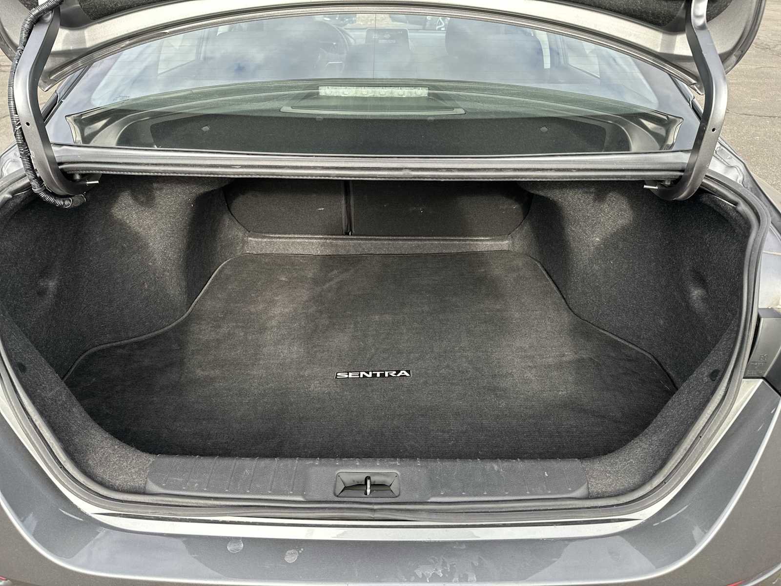 Used 2024 Nissan Sentra SV image 18