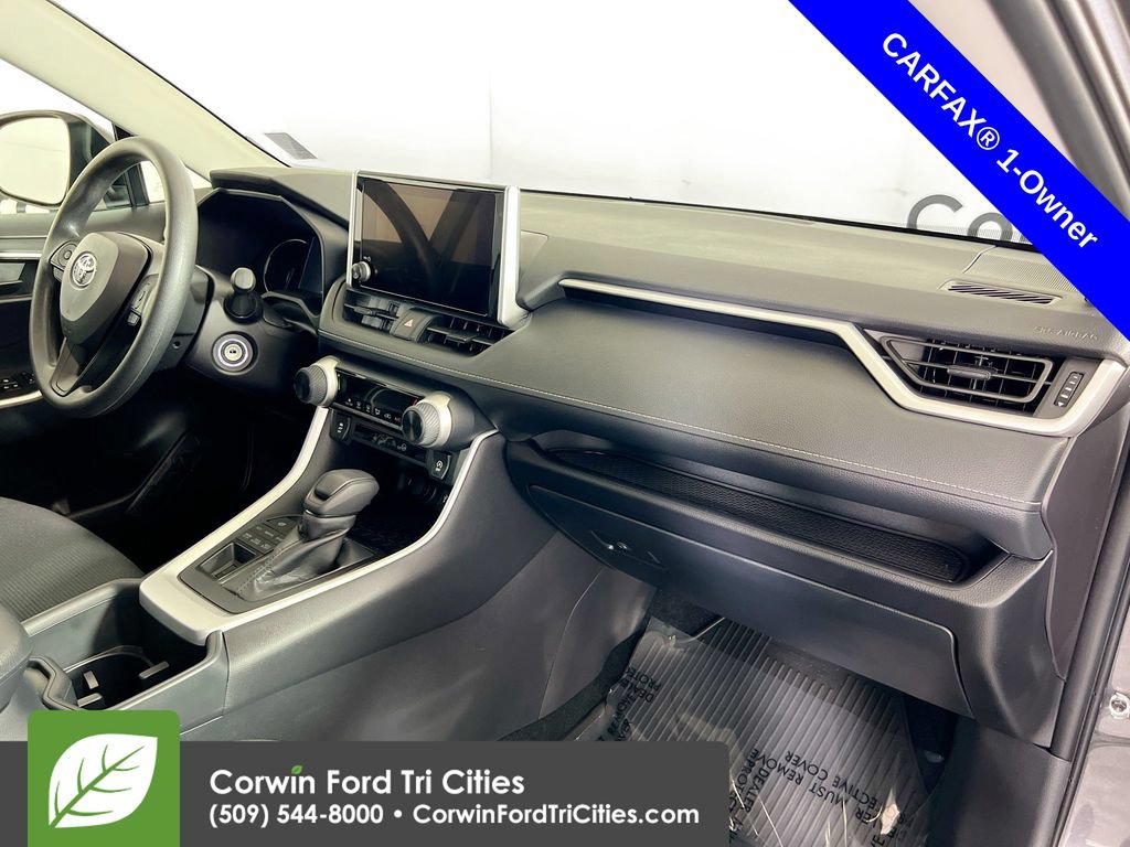 Used 2025 Toyota RAV4 LE AWD/4WD image 27
