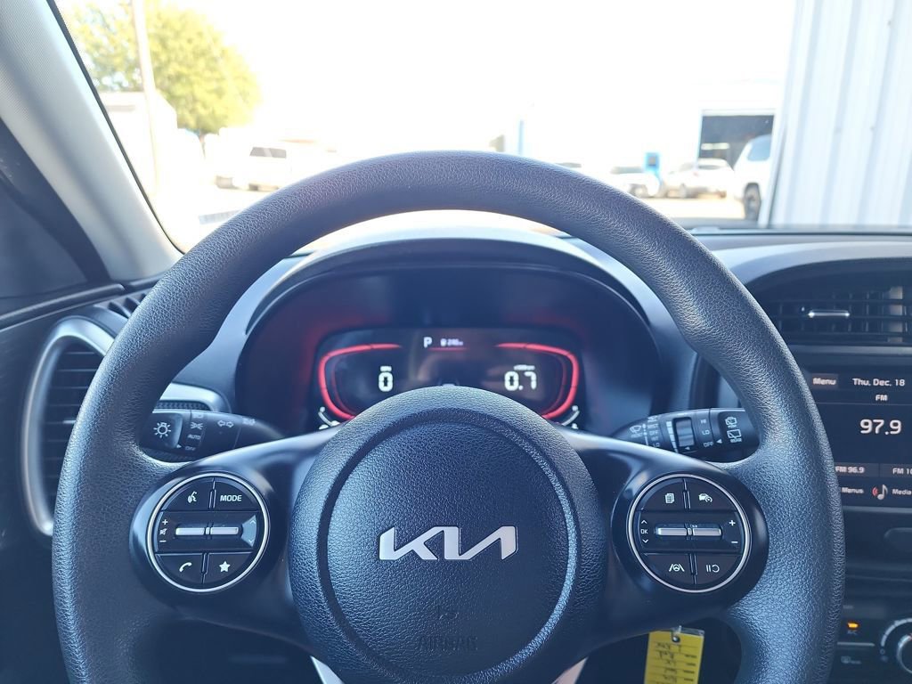 Used 2024 Kia Soul LX w/ Option Group 015 image 21