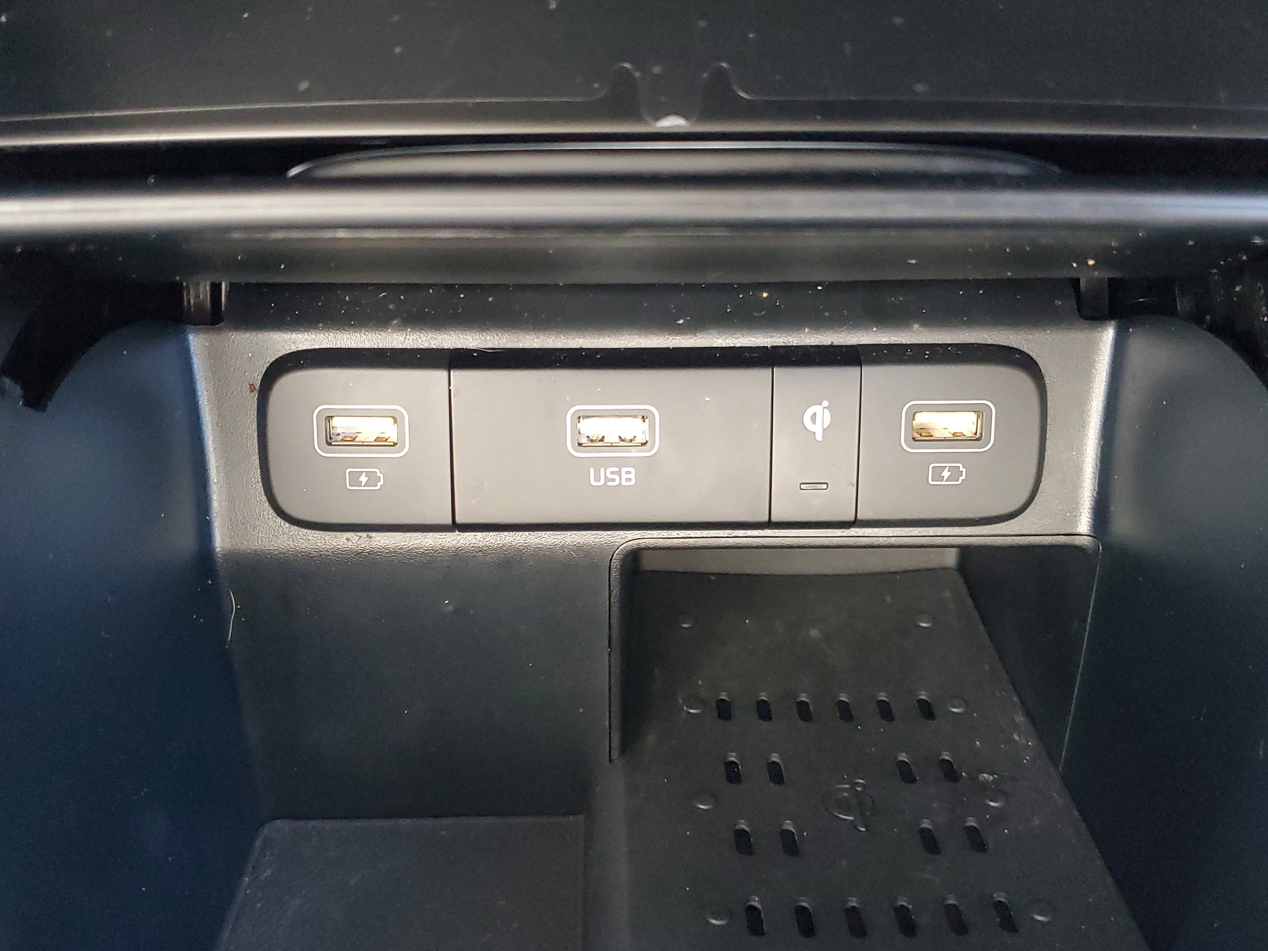 Certified 2023 Kia Sorento S w/ Panoramic Sunroof Package image 36