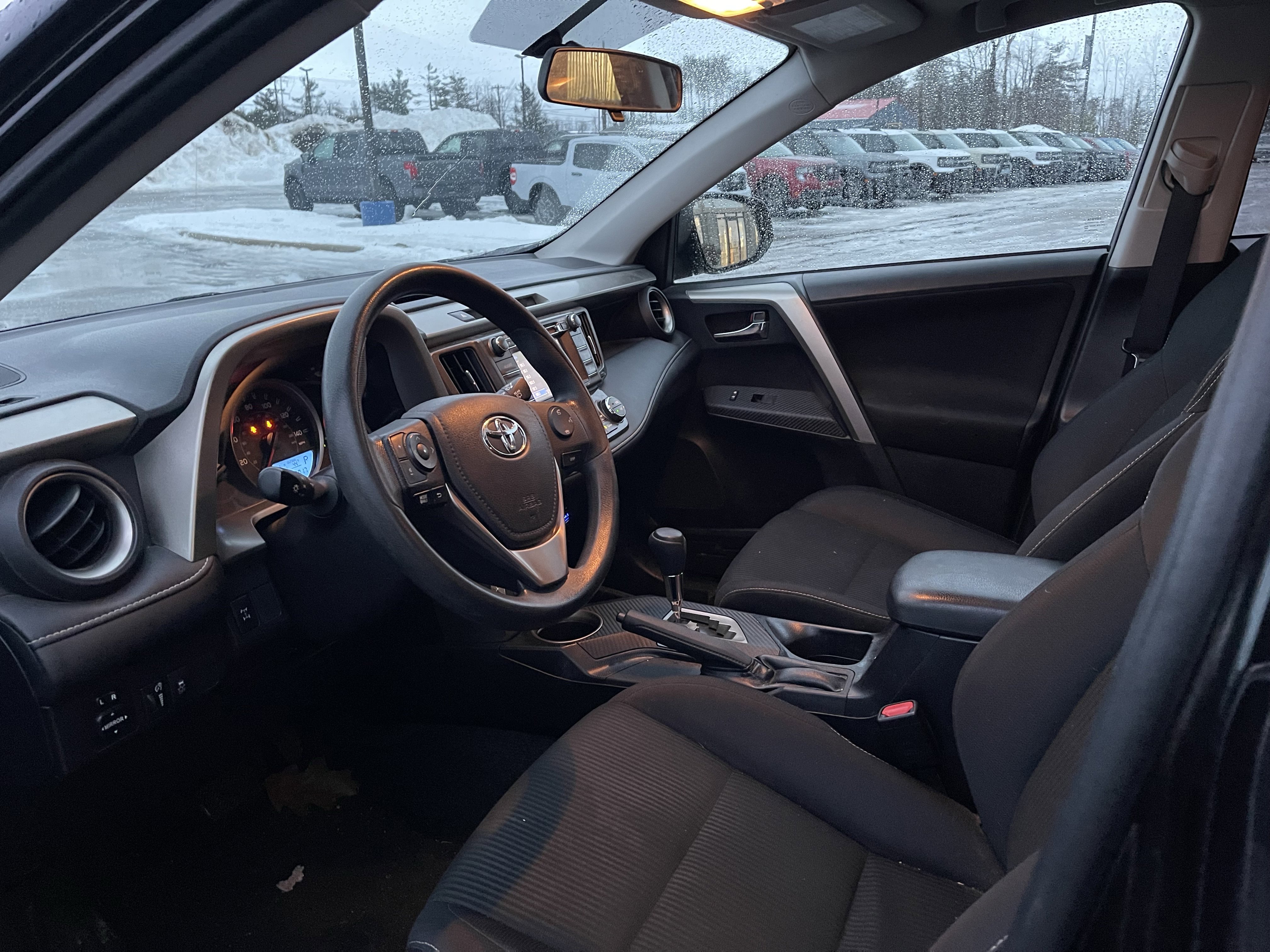 Used 2015 Toyota RAV4 XLE image 9