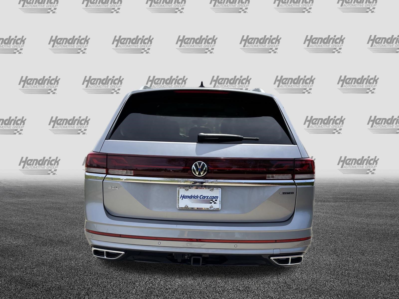 Used 2025 Volkswagen Atlas SEL Premium R-Line image 9