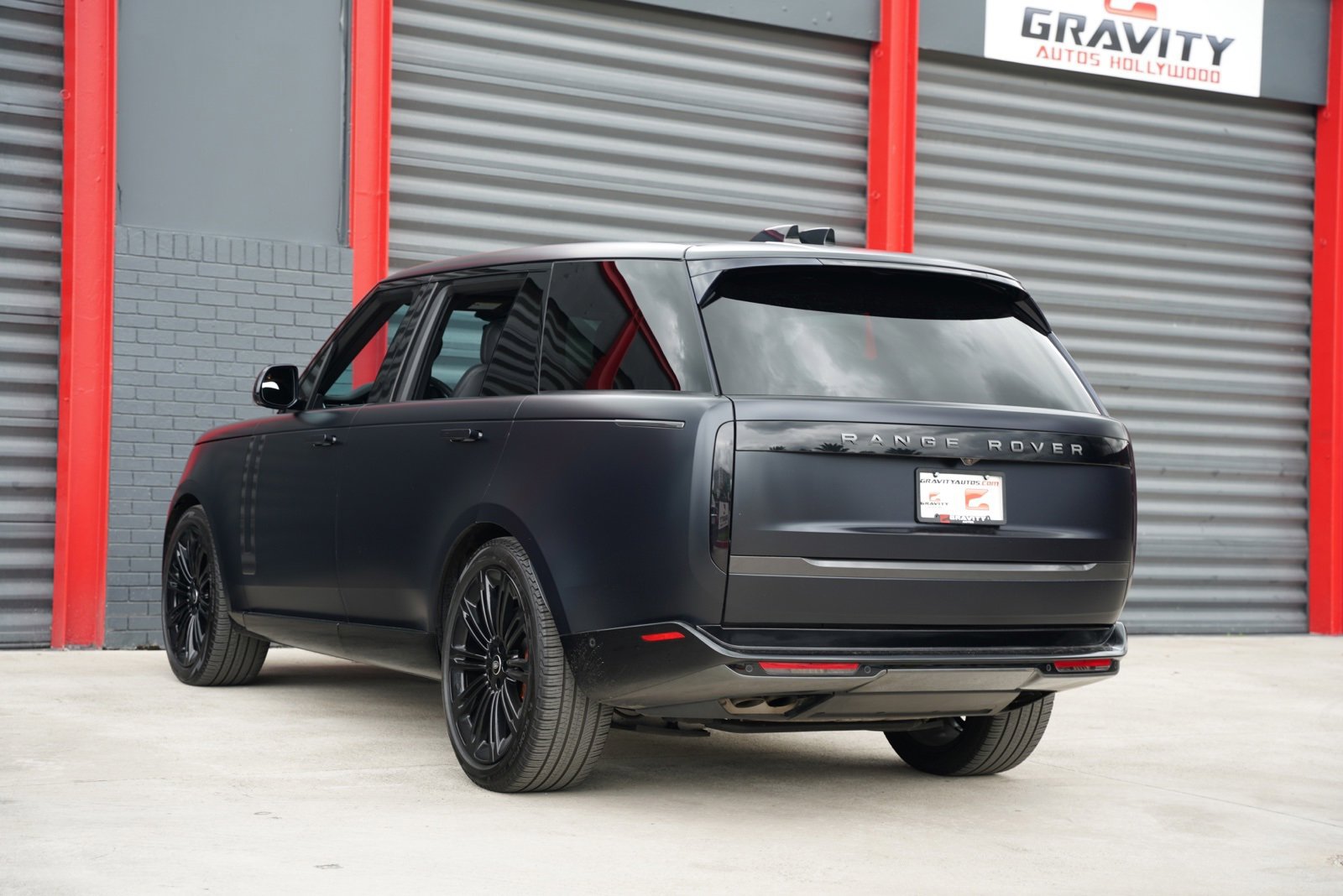 Used 2023 Land Rover Range Rover Long Wheelbase SE image 7