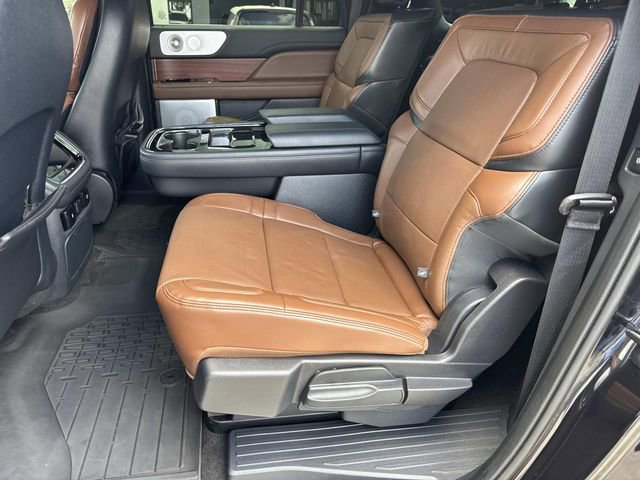 Certified 2024 Lincoln Navigator L Reserve image 18