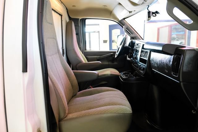 Used 2021 Chevrolet Express 3500 w/ Power Convenience Package RWD image 25