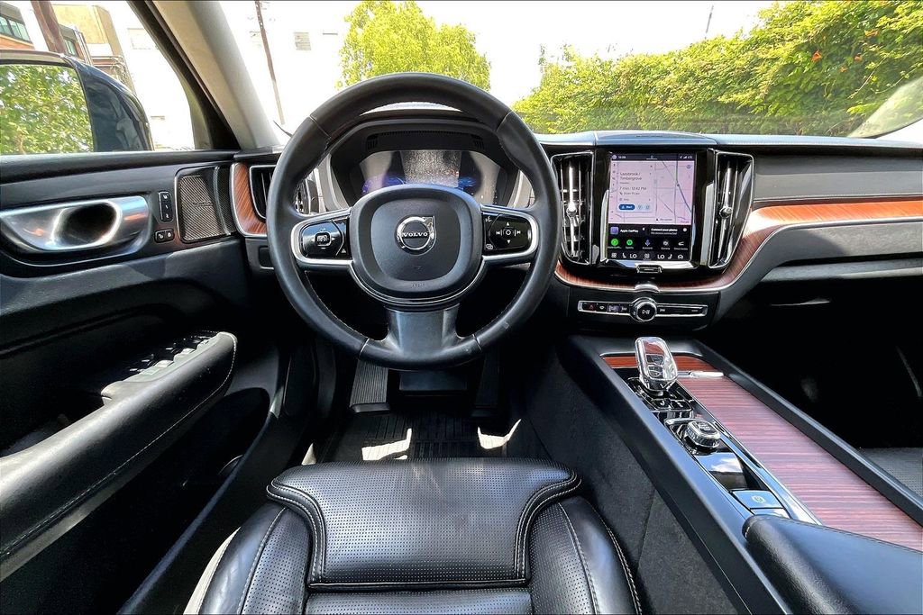 Used 2023 Volvo XC60 B5 Ultimate FWD image 8