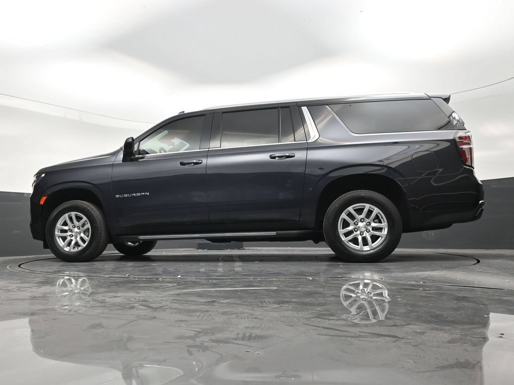 Used 2024 Chevrolet Suburban LS RWD image 21