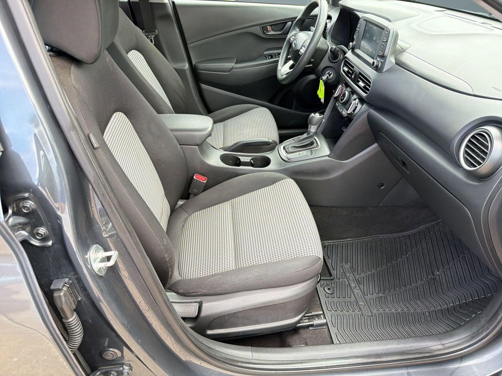 Used 2021 Hyundai Kona SE image 28