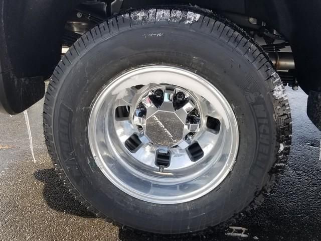 New 2026 GMC Sierra 3500 Denali Ultimate w/ LPO, Black Badging Package image 14