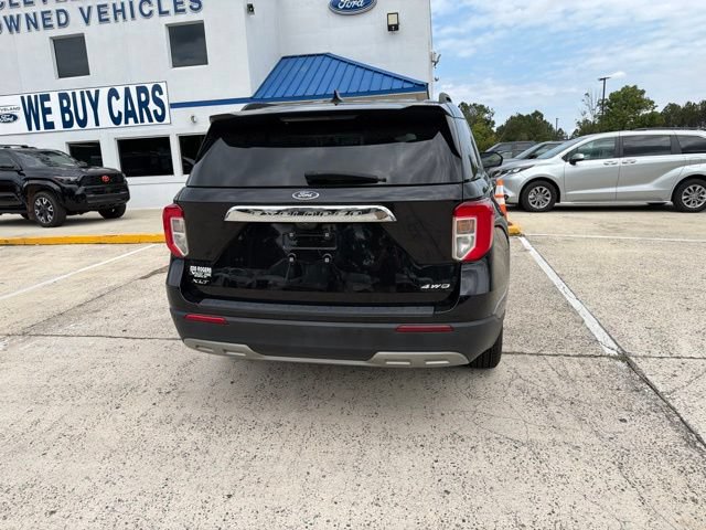 Used 2023 Ford Explorer XLT w/ Equipment Group 202A AWD/4WD image 22