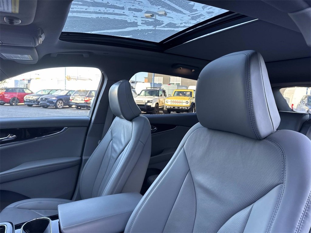 Used 2022 Lincoln Nautilus Reserve w/ Equipment Group 201A image 19