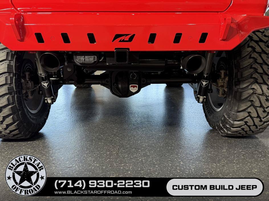 Used 2025 Jeep Wrangler Unlimited Rubicon AWD/4WD image 16