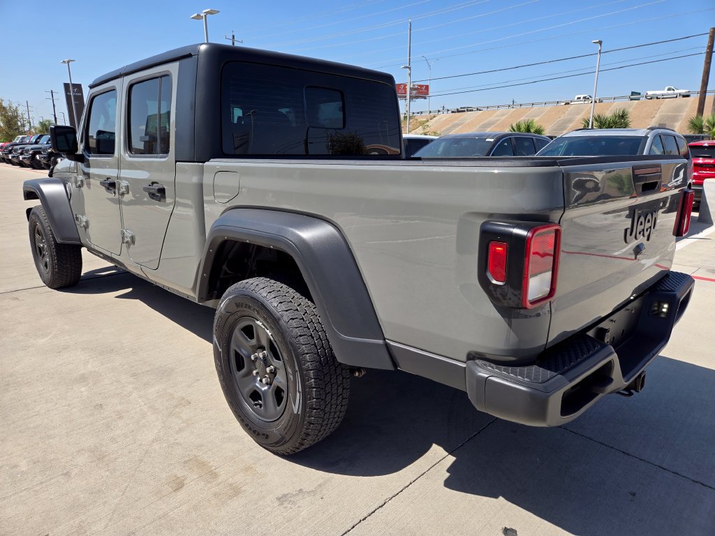 Used 2023 Jeep Gladiator Sport w/ Trailer Tow Package AWD/4WD image 5