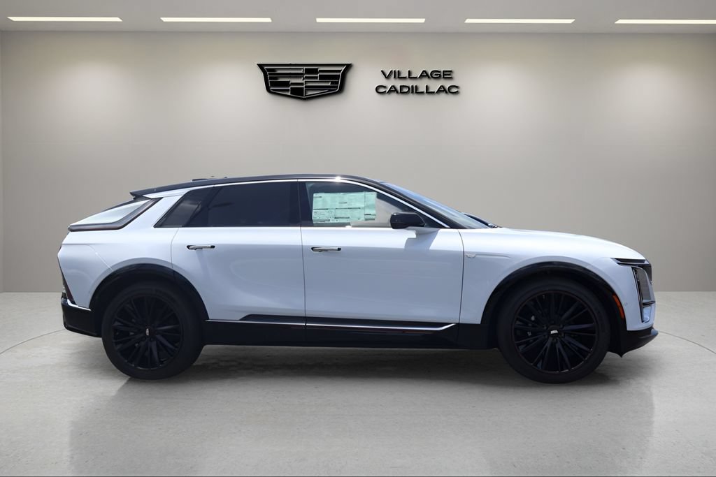 New 2026 Cadillac Lyriq Premium Luxury w/ LPO, Red Accent Package RWD image 6