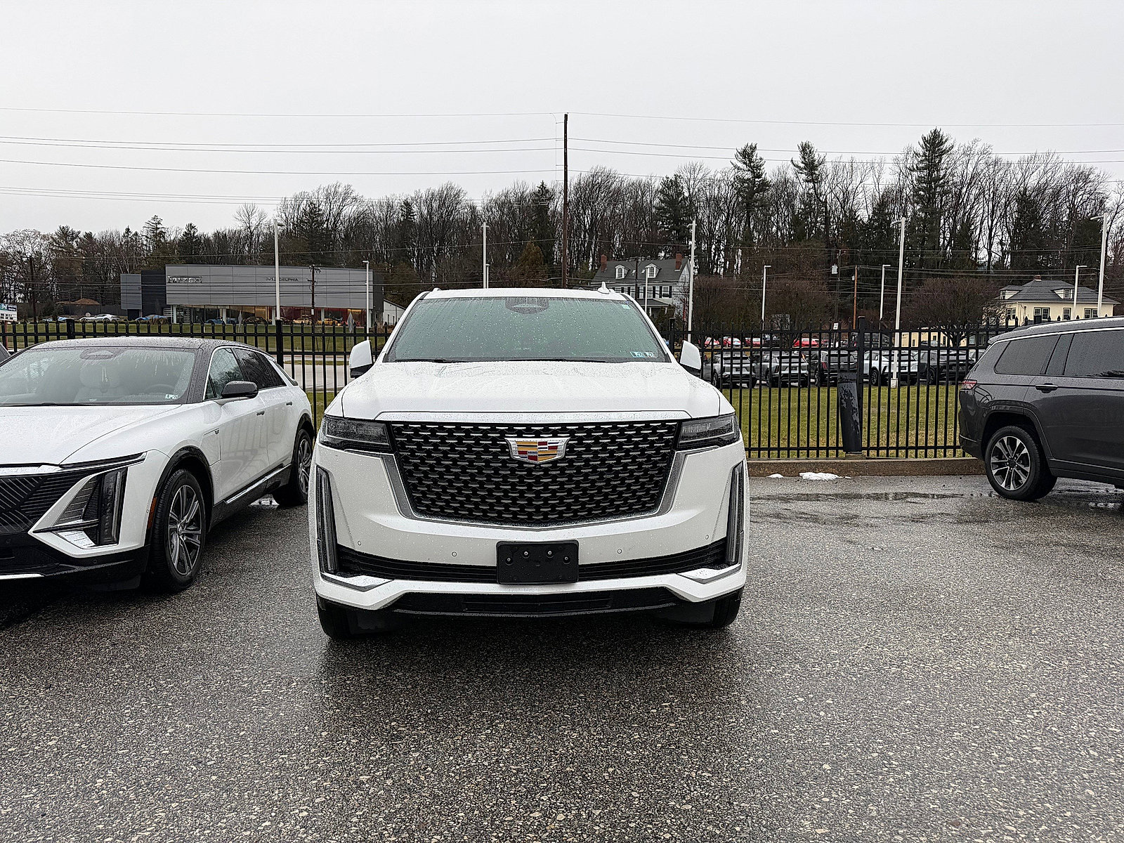 Certified 2023 Cadillac Escalade ESV Premium Luxury image 2