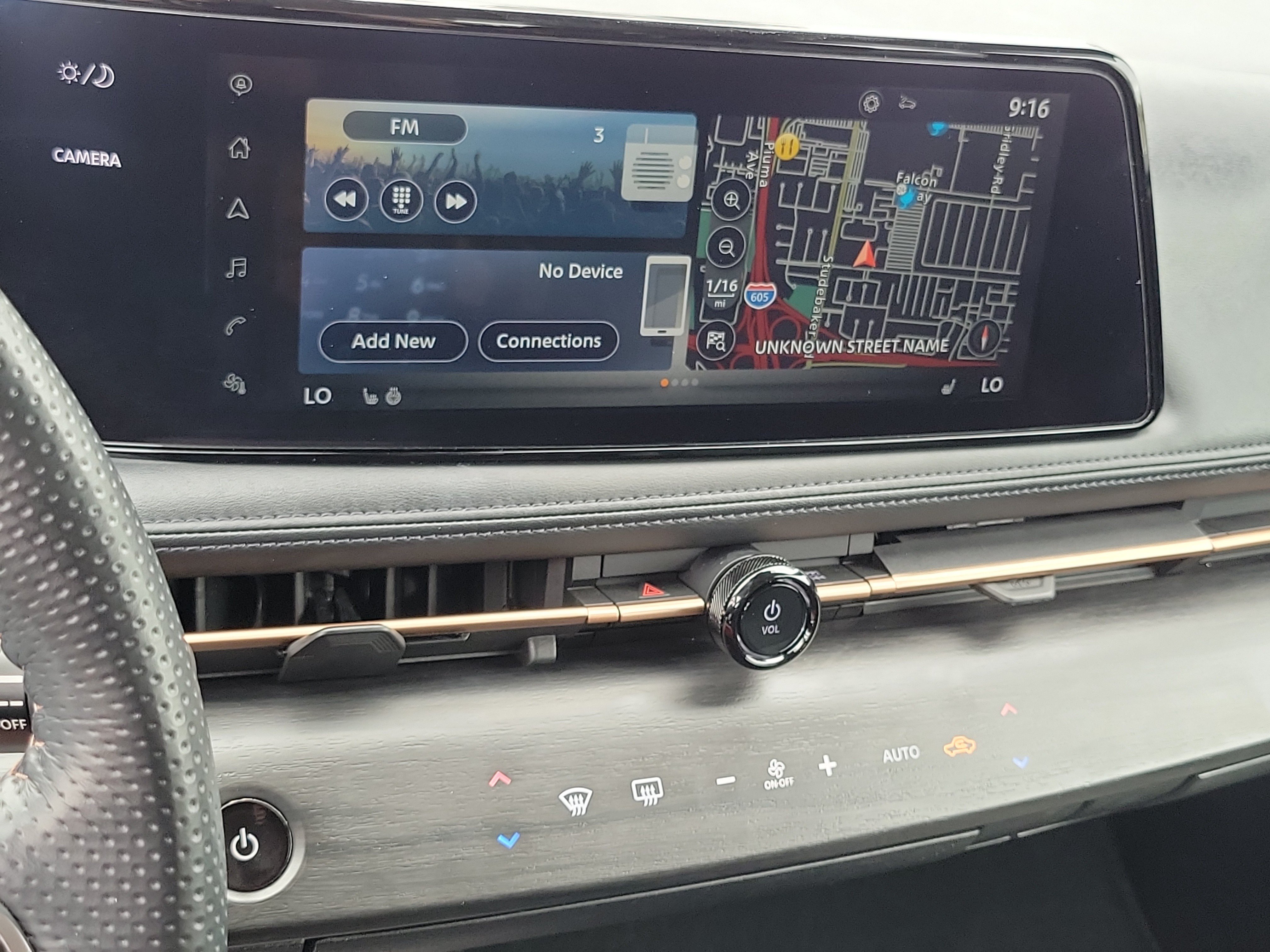 Used 2023 Nissan Ariya FWD image 14