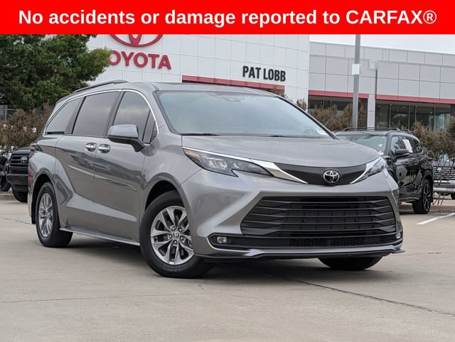 Certified 2026 Toyota Sienna XLE FWD image 2