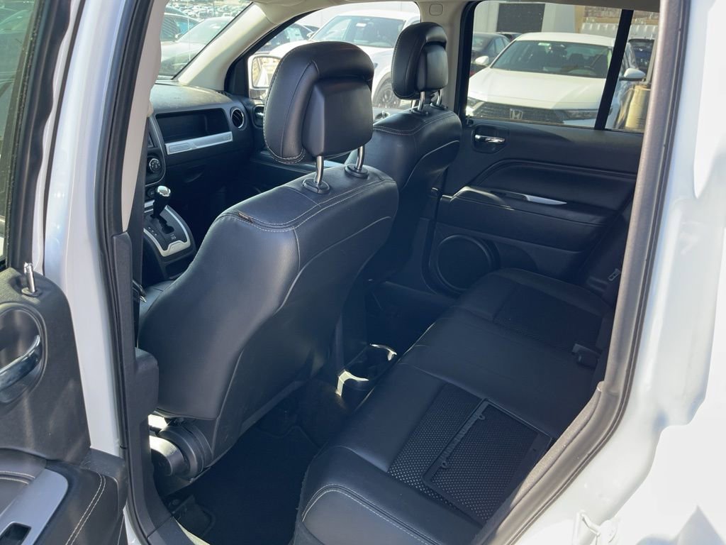 Used 2015 Jeep Compass Latitude image 25