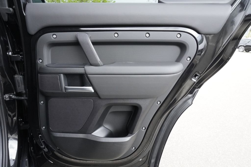 New 2026 Land Rover Defender 110 V8 image 25