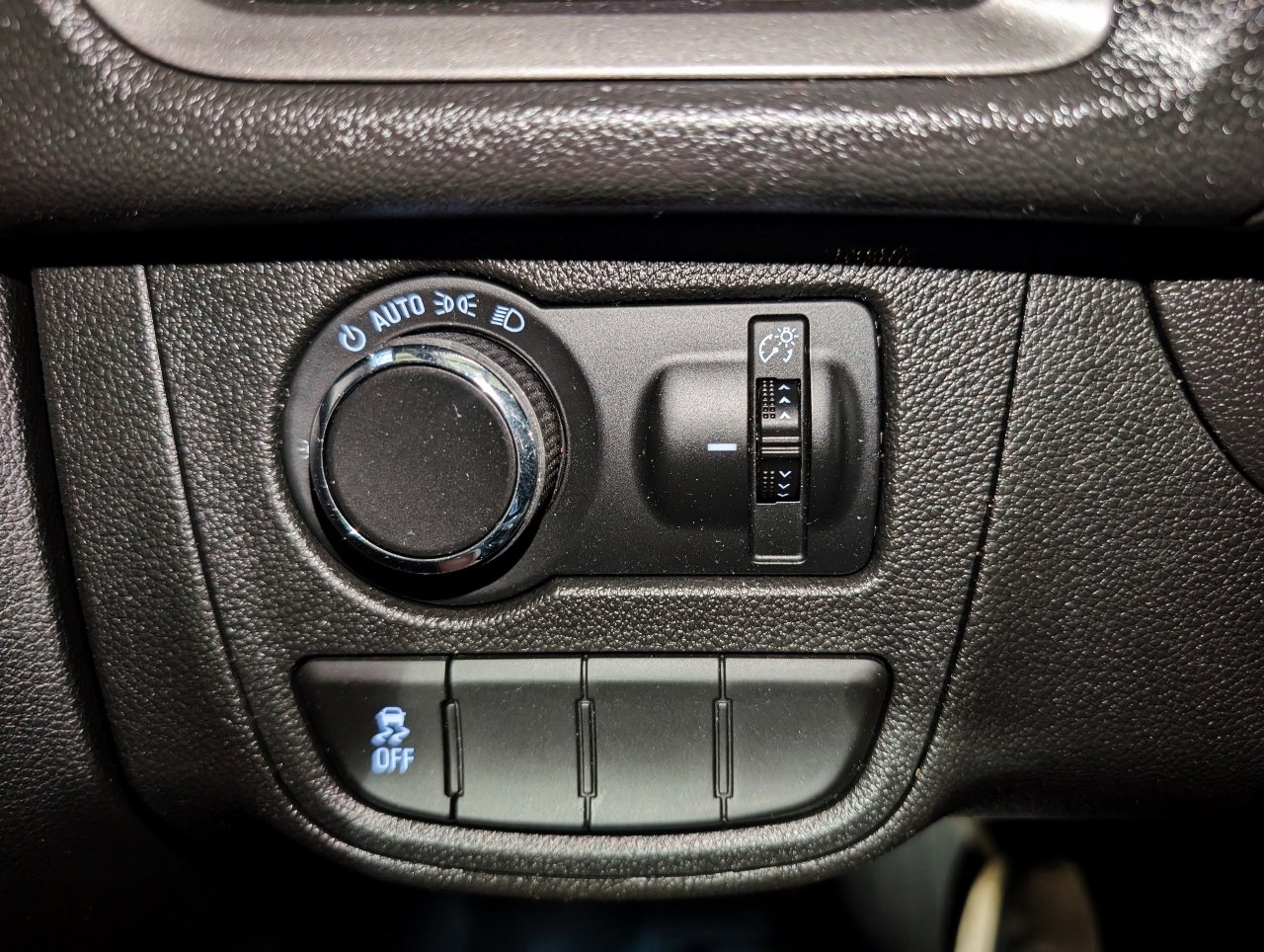 Used 2019 Chevrolet Spark LS image 39