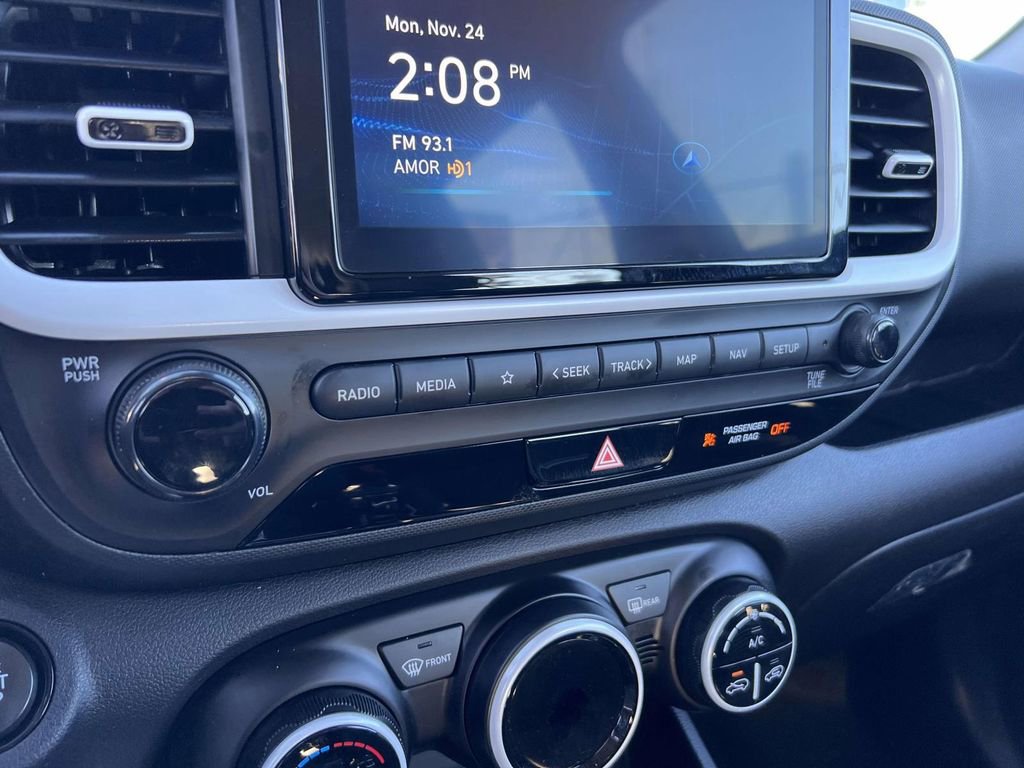 Certified 2024 Hyundai Venue Limited image 33