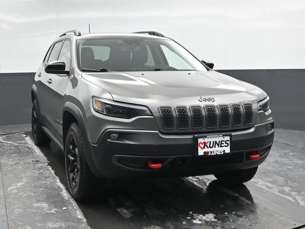 Used 2023 Jeep Cherokee Trailhawk w/ Trailer Tow Group AWD/4WD image 4