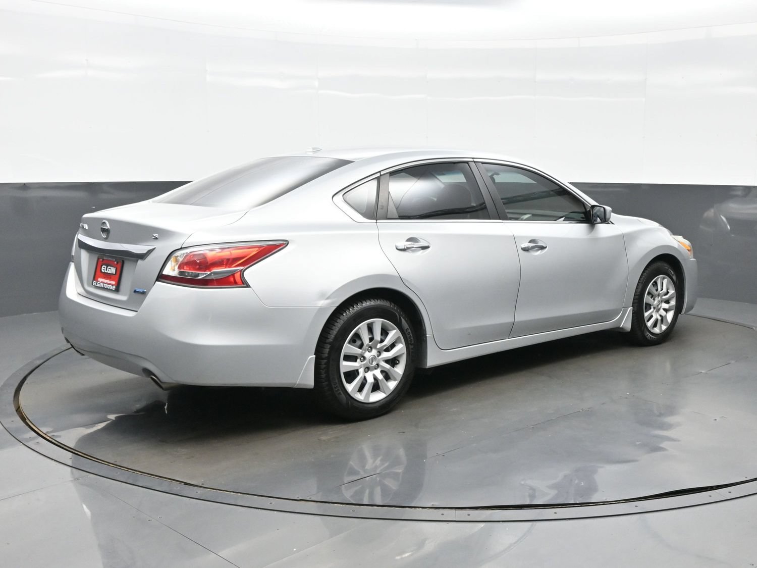 Used 2014 Nissan Altima 2.5 S w/ Display Audio Package FWD image 6
