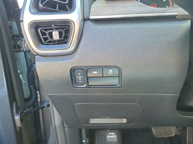 Used 2022 Kia Sorento S w/ Panoramic Sunroof Package AWD/4WD image 22