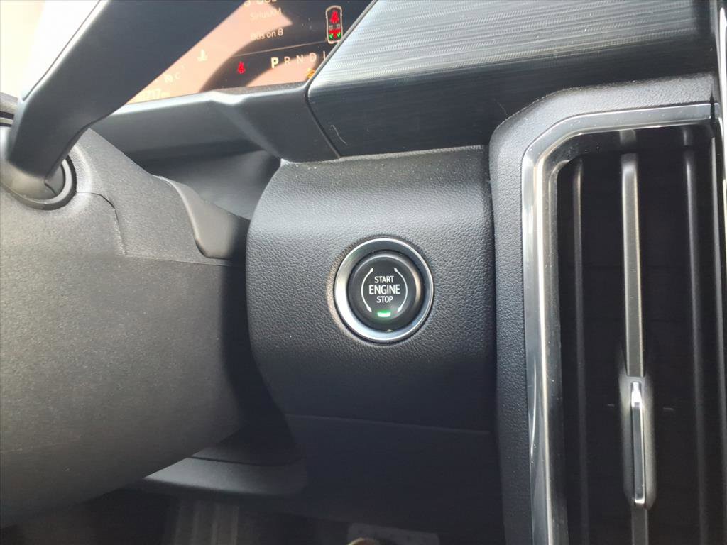 Used 2025 GMC Acadia Elevation image 22