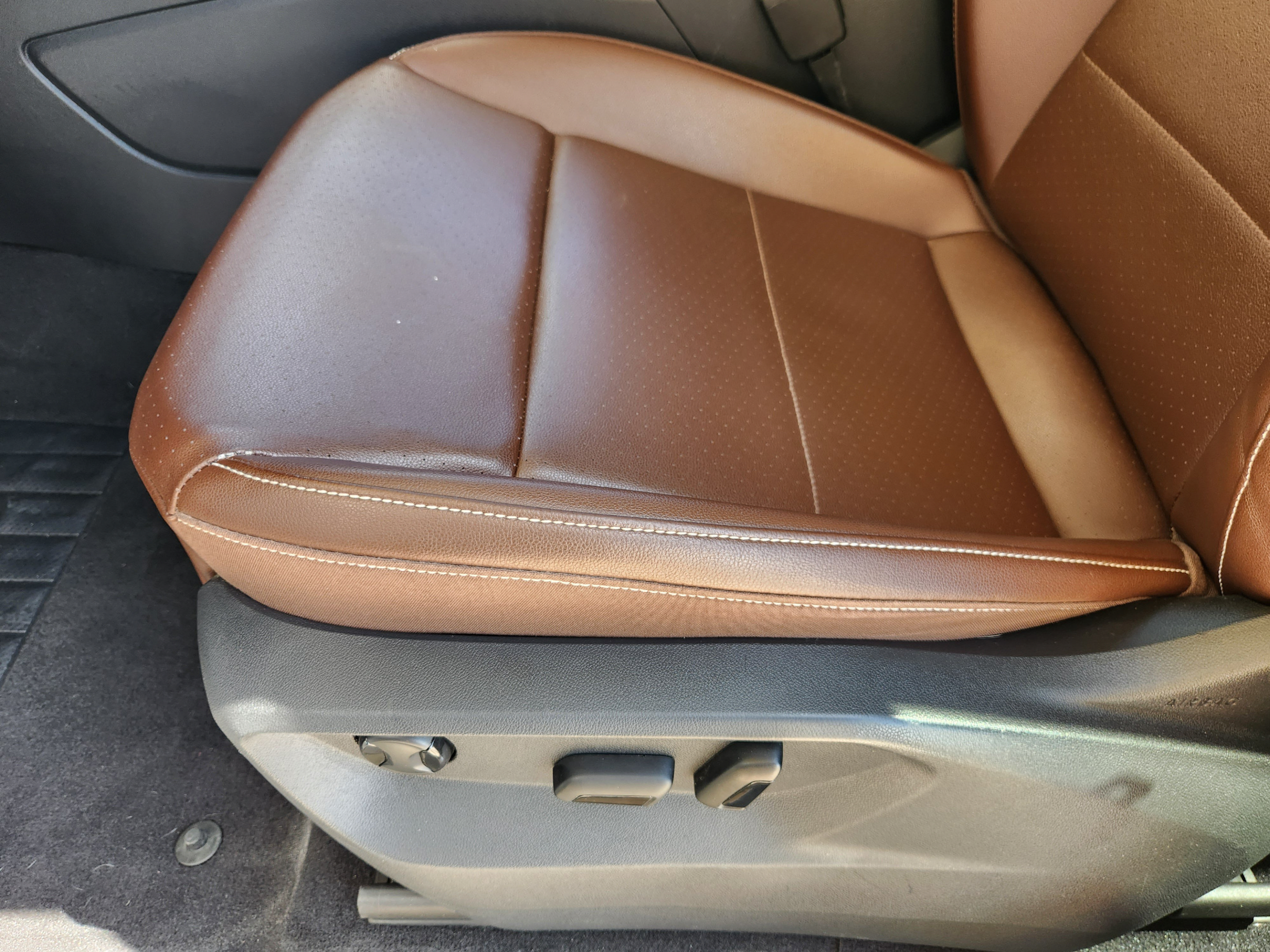 Used 2022 Volkswagen Atlas SE w/ Panoramic Sunroof Package FWD image 21
