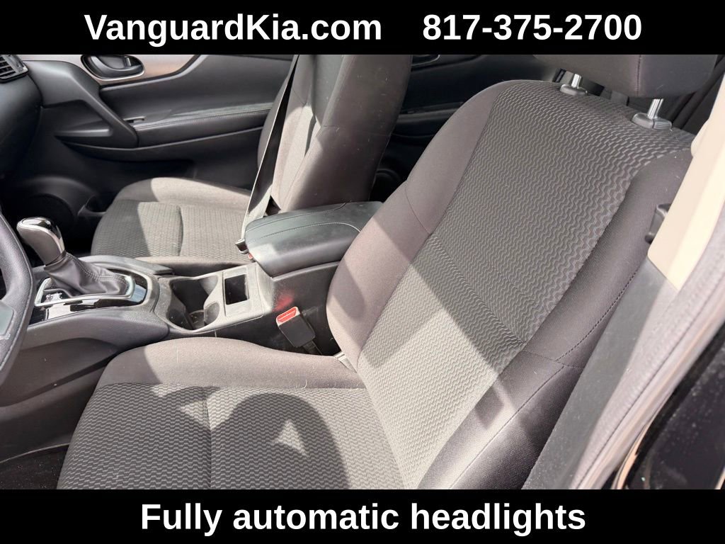 Used 2020 Nissan Rogue Sport S image 13