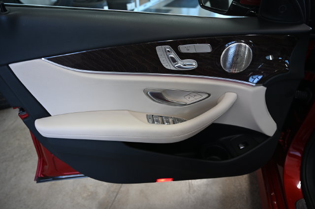 Used 2021 Mercedes-Benz E 350 4MATIC Sedan image 28