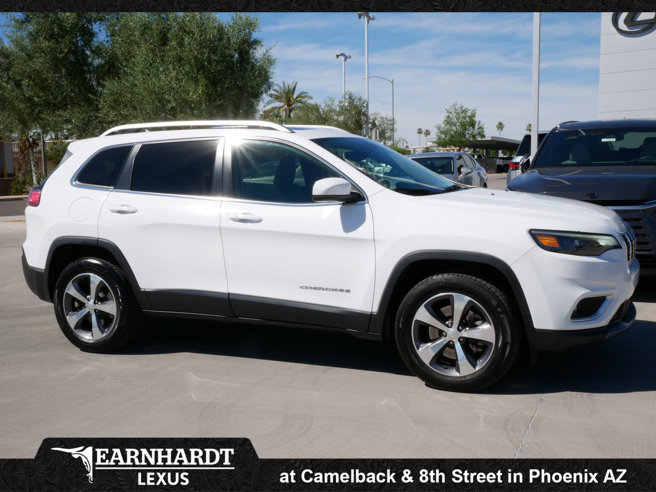 Used 2020 Jeep Cherokee Limited image 13