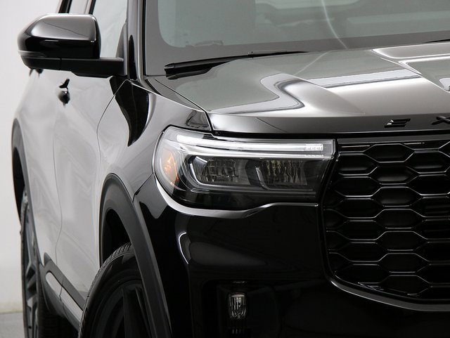 New 2026 Ford Explorer ST image 4