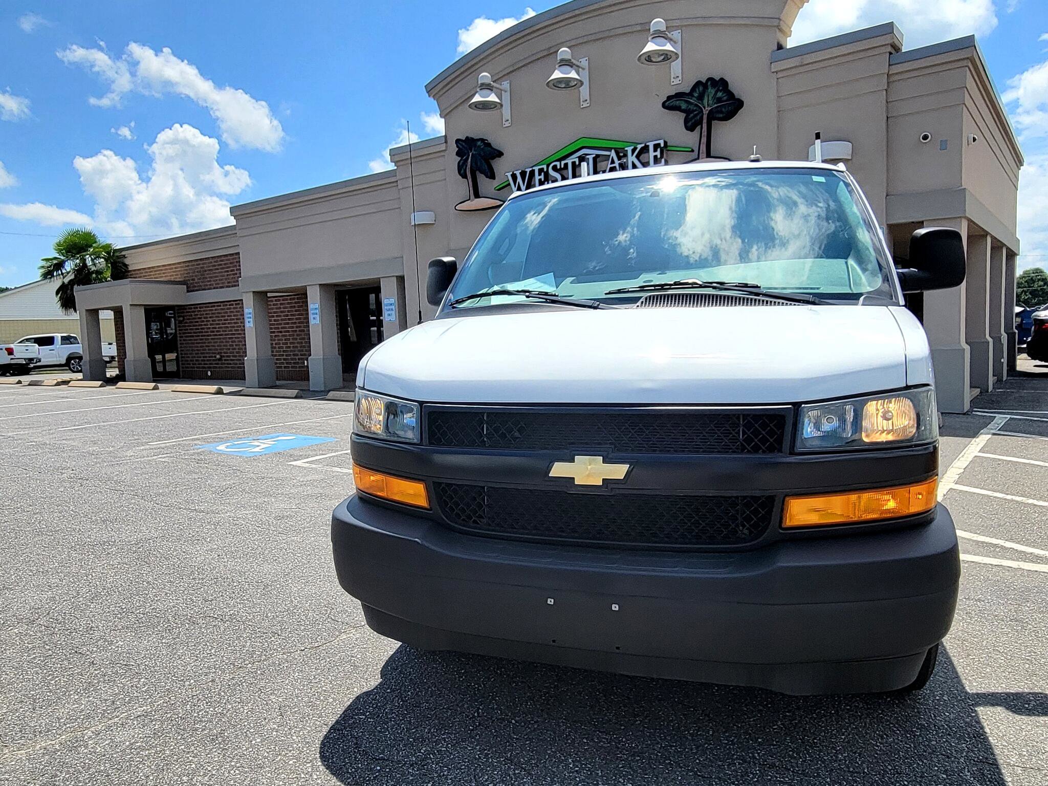 Used 2023 Chevrolet Express 3500 LS image 4