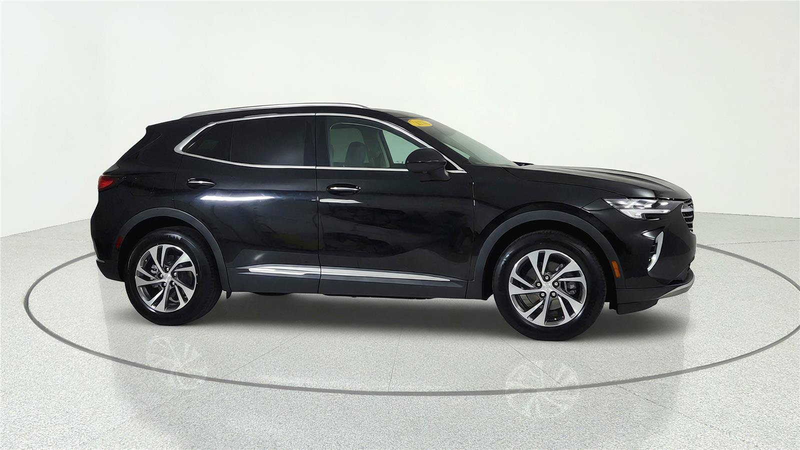 Used 2021 Buick Envision Essence w/ Technology Package I FWD image 4
