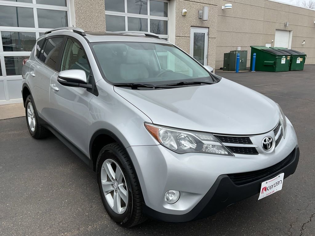 Used 2013 Toyota RAV4 XLE AWD/4WD image 3