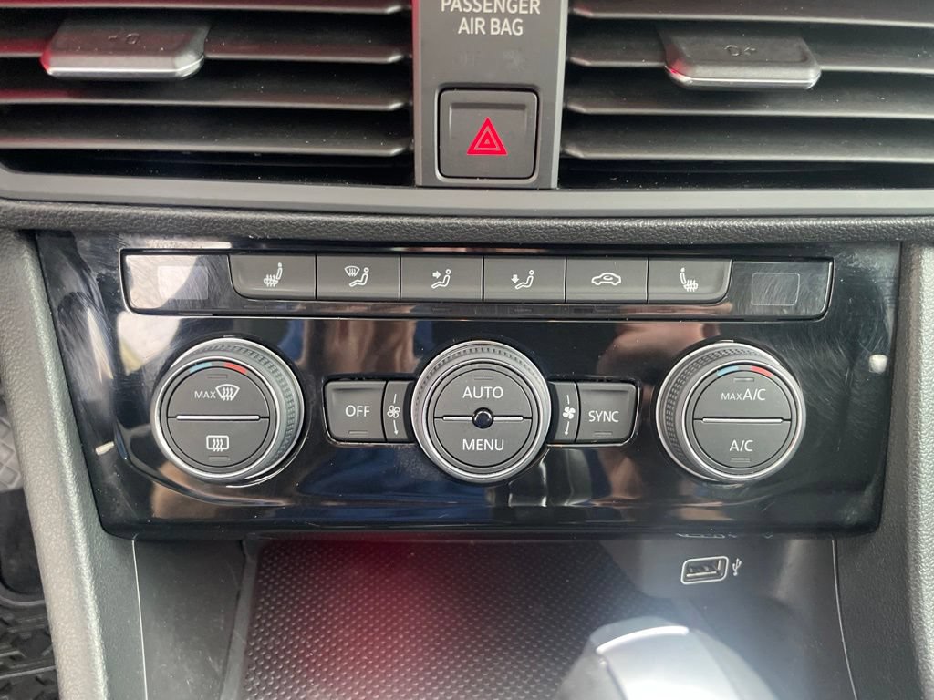 Used 2019 Volkswagen Jetta SEL FWD image 21