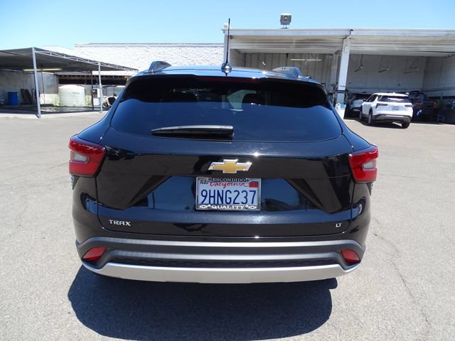 Certified 2024 Chevrolet Trax LT w/ Driver Confidence Package FWD image 3