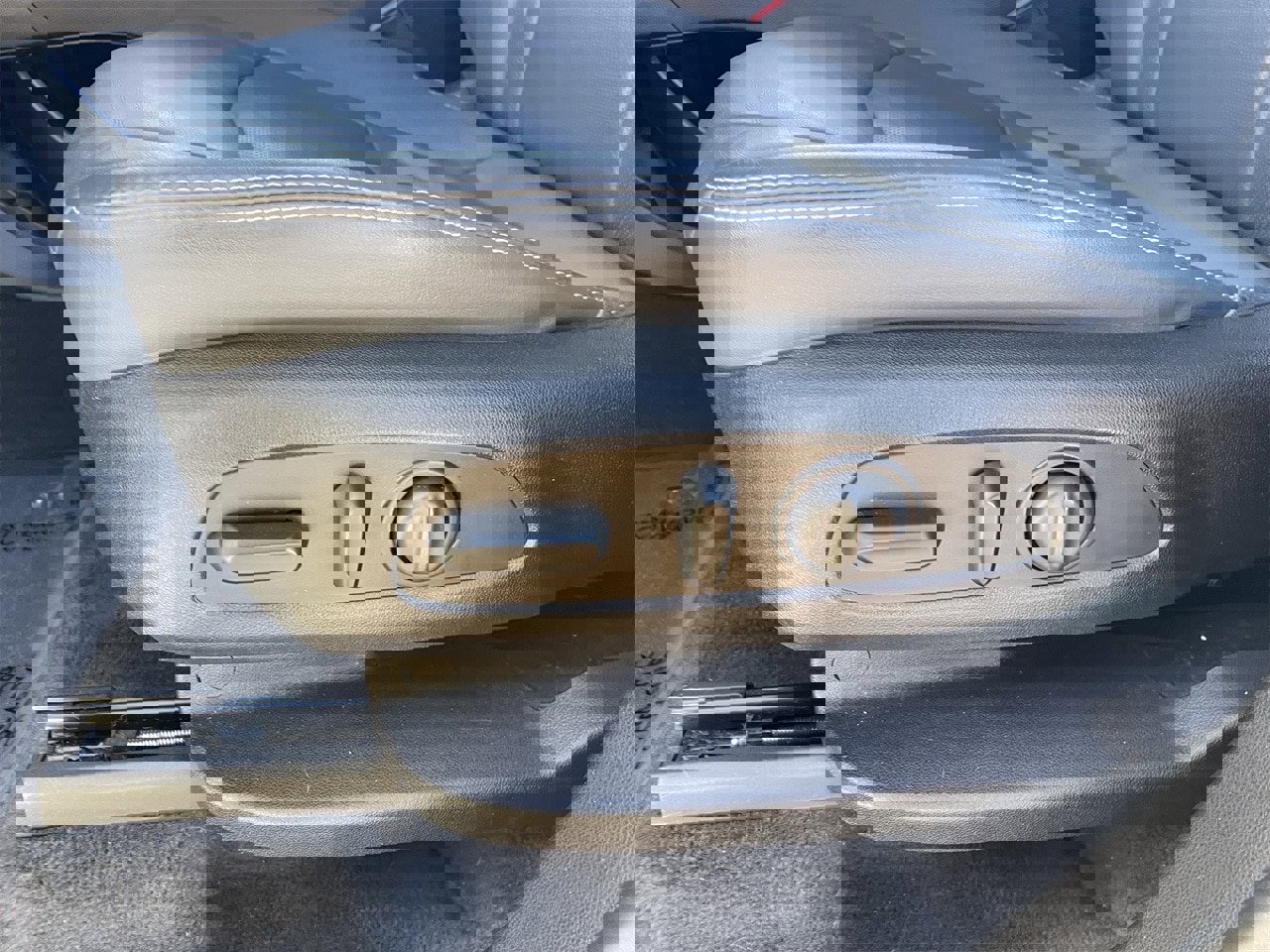 Used 2019 Buick Enclave Essence image 21